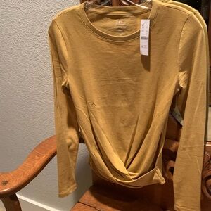 New with tags size XXS long sleeved knit top